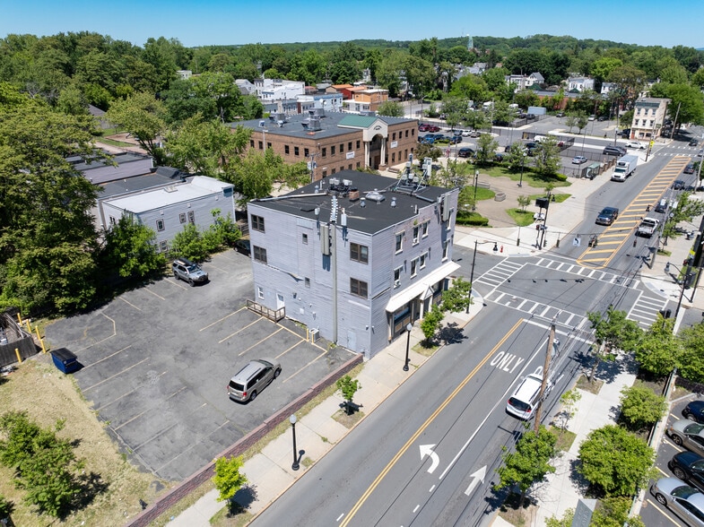 151 Henry Johnson Blvd, Albany, NY à vendre - Photo du bâtiment - Image 3 de 39