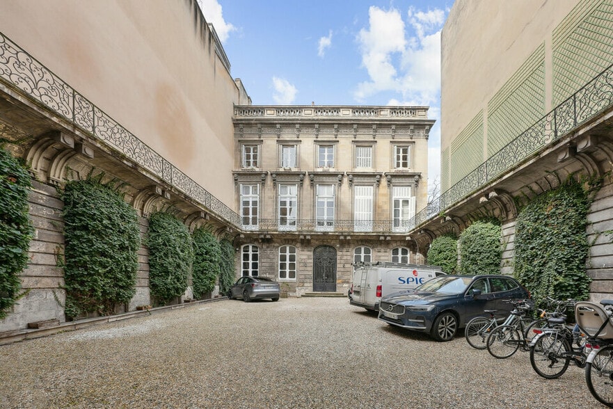 12 Rue De Castellane, Paris for lease - Building Photo - Image 2 of 8