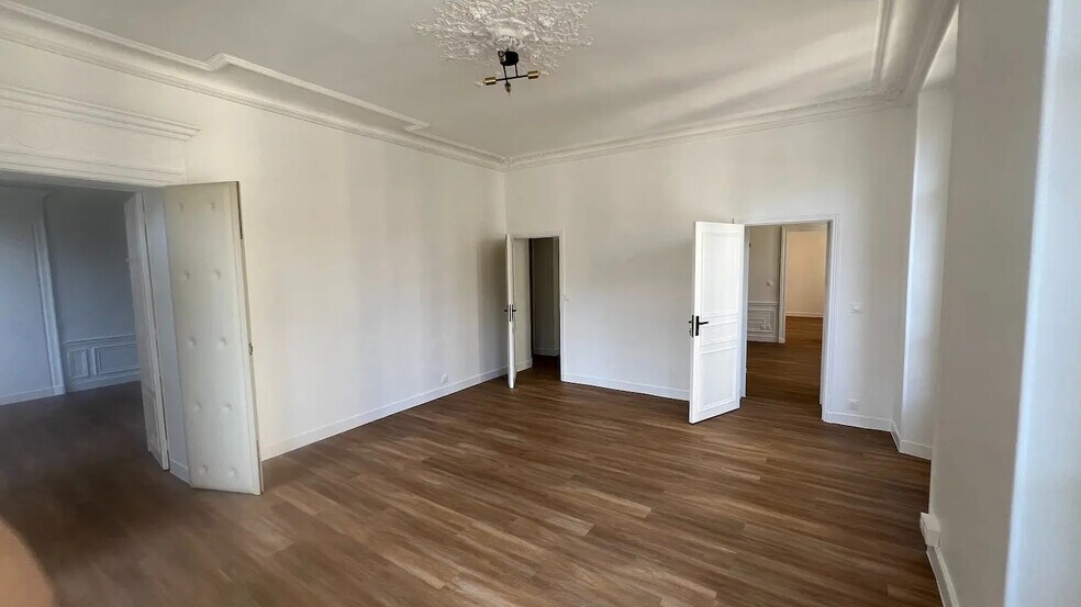 Bureau dans Paris à louer - Photo intérieure - Image 2 de 5