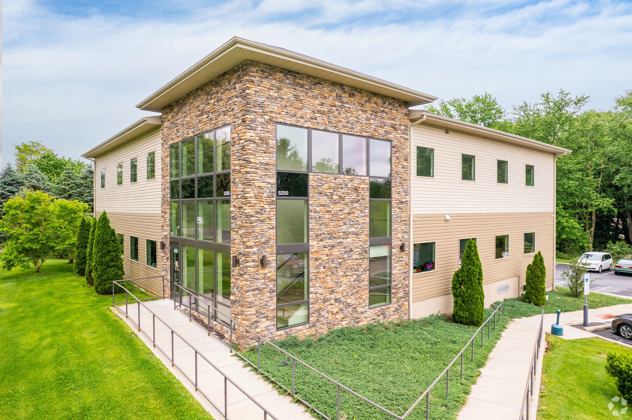 5250 Freemansburg Ave, Easton, PA for sale Primary Photo- Image 1 of 22