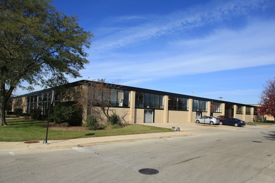 4242 W Bryn Mawr Ave, Chicago, IL for lease - Building Photo - Image 3 of 21