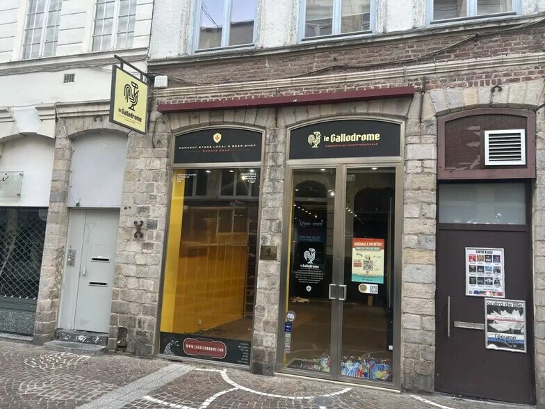 17 Rue De La Vieille Comédie, Lille à louer - Photo du bâtiment - Image 2 de 7