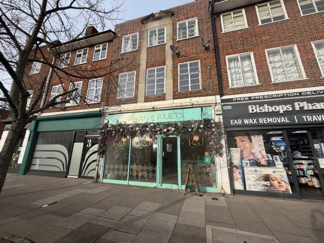 1-23 Lyttleton Rd, Londres à louer - Photo du bâtiment - Image 2 de 4