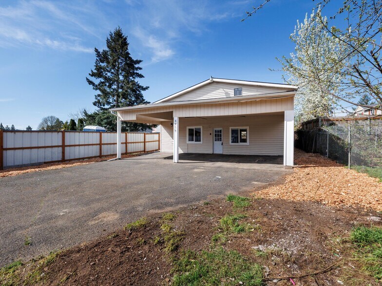 4915 111th ave, Portland, OR à vendre - Photo du bâtiment - Image 2 de 43