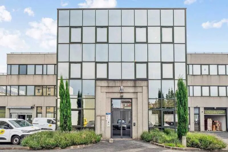 Flex dans Ivry-sur-Seine à louer Photo du bâtiment- Image 1 de 26