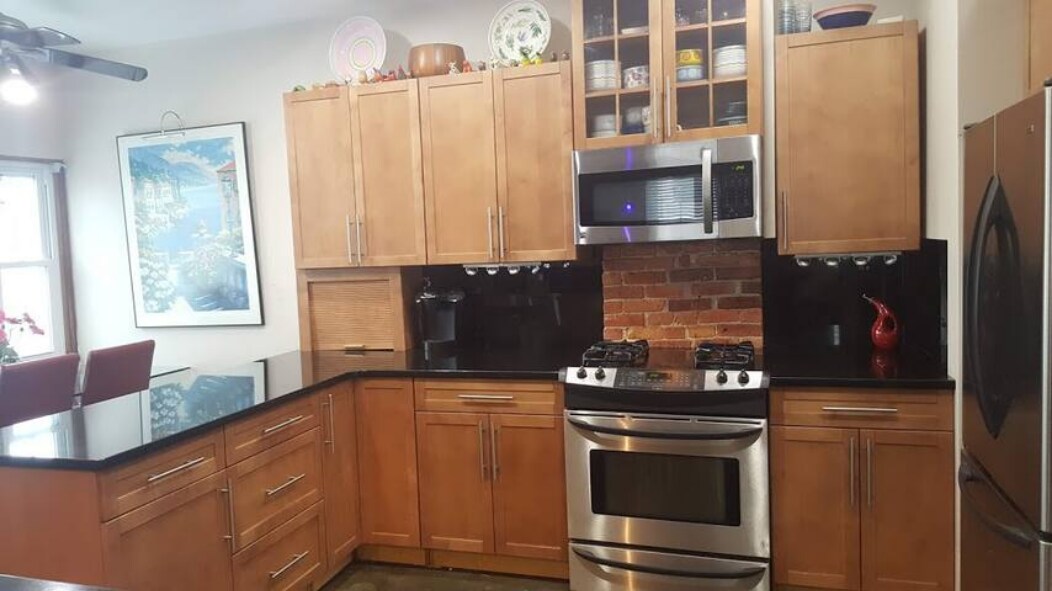 138 Grand View Ave, Quincy, MA à vendre Photo du bâtiment- Image 1 de 19