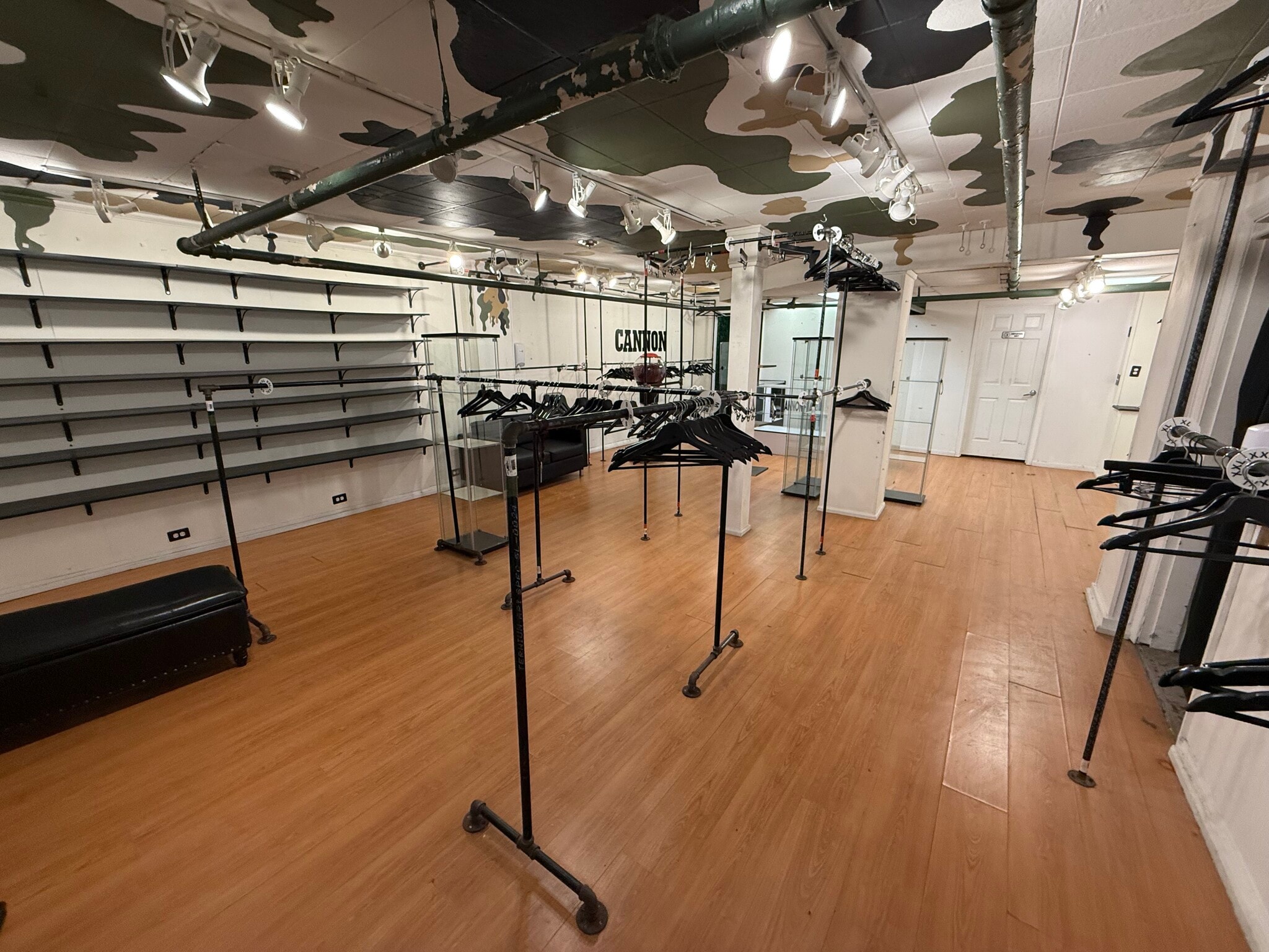 195 W 9 Mile Rd, Ferndale, MI for lease Interior Photo- Image 1 of 1