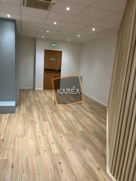 Bureau dans Torcy à louer - Photo intérieure - Image 3 de 5