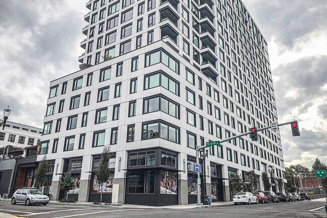 More details for 1470 NW Glisan St, Portland, OR - Retail for Lease