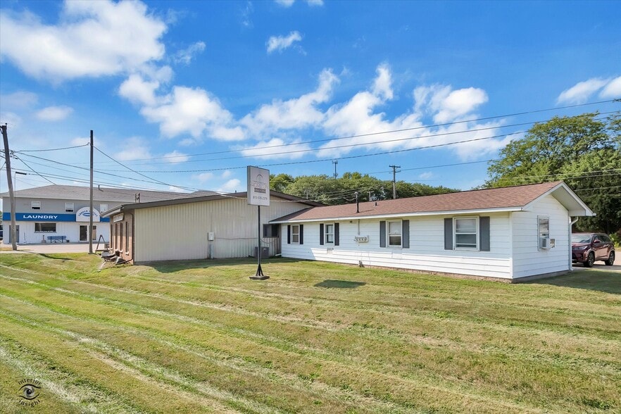 1112 E Railroad St, Sandwich, IL for lease - Building Photo - Image 1 of 10