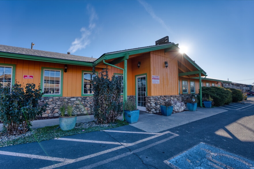 410 Yakima Valley Hwy, Sunnyside, WA for sale - Building Photo - Image 3 of 47