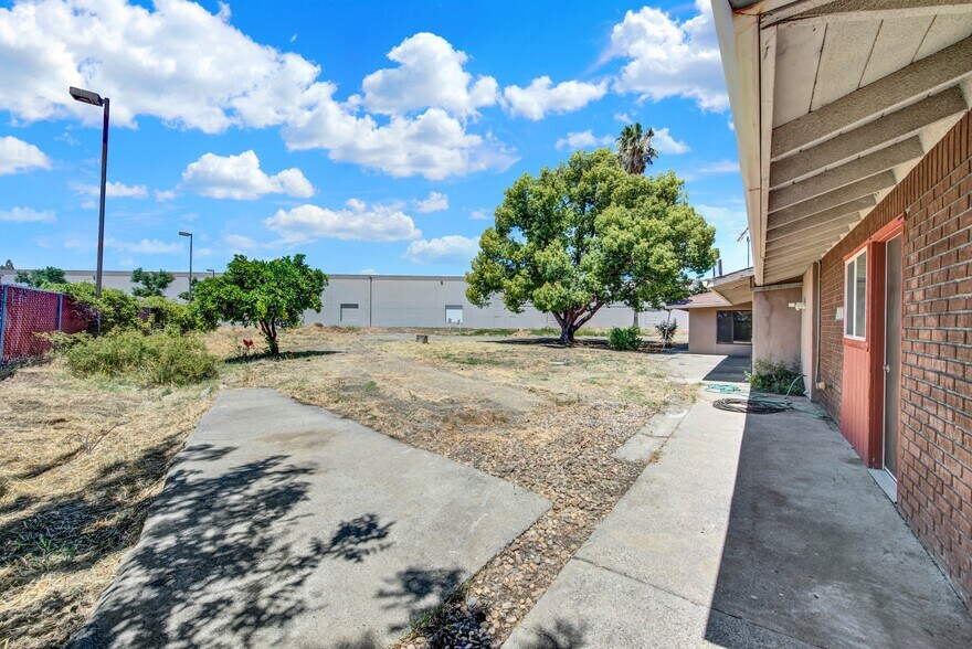 3370 Cotting Ln, Vacaville, CA à vendre - Photo du bâtiment - Image 3 de 42