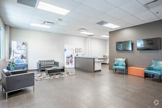 9900 18th St N, Saint Petersburg, FL for lease Interior Photo- Image 2 of 3