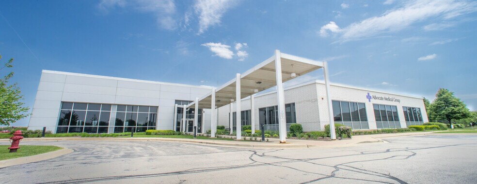 1500 Sycamore Rd, Yorkville, IL à louer - Photo du bâtiment - Image 2 de 6