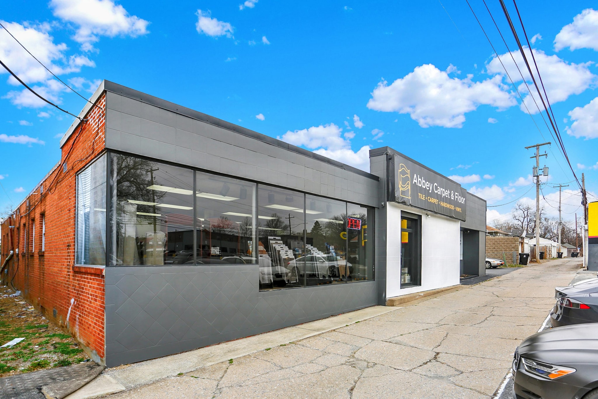 1915 Lenox St, Harrisburg, PA for sale Primary Photo- Image 1 of 30