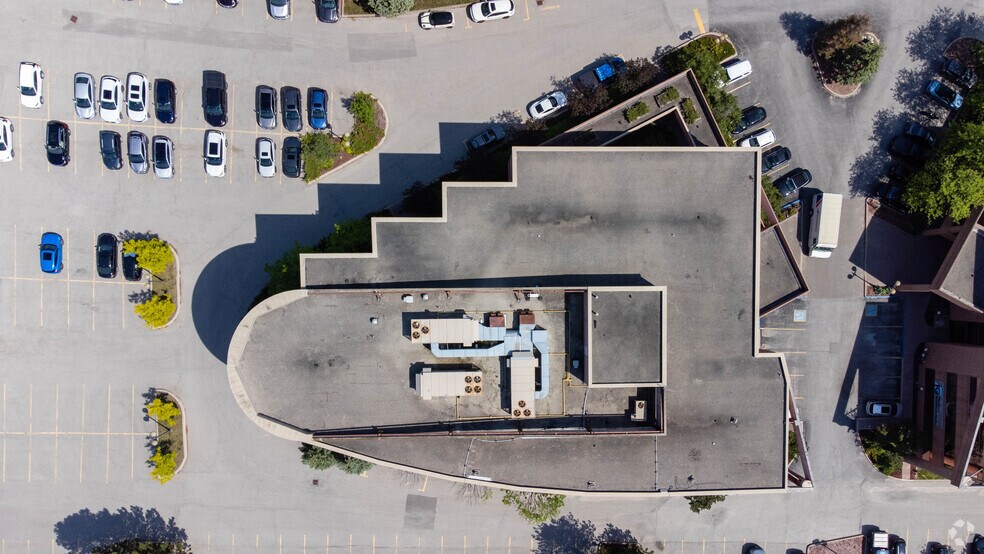 126 Wellington St, Barrie, ON à louer - Aérien - Image 2 de 20