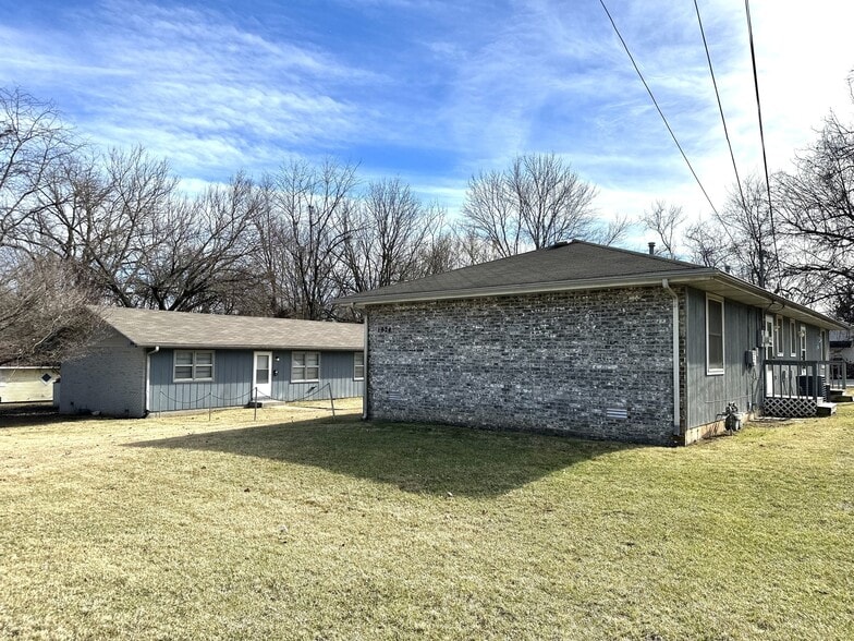 Springfield Missouri Portfolio portfolio of 3 properties for sale on LoopNet.ca - Building Photo - Image 3 of 5
