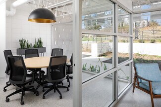 Plus de détails pour 832 Wade Hampton, Greenville, SC - Bureau à louer