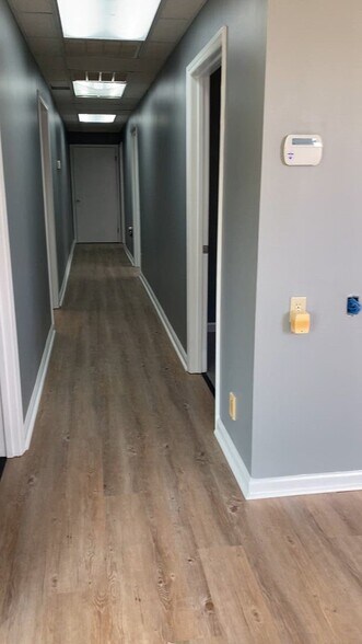 1411 Grantham St, Goldsboro, NC à louer - Vidéo sur l’inscription commerciale - Image 3 de 9