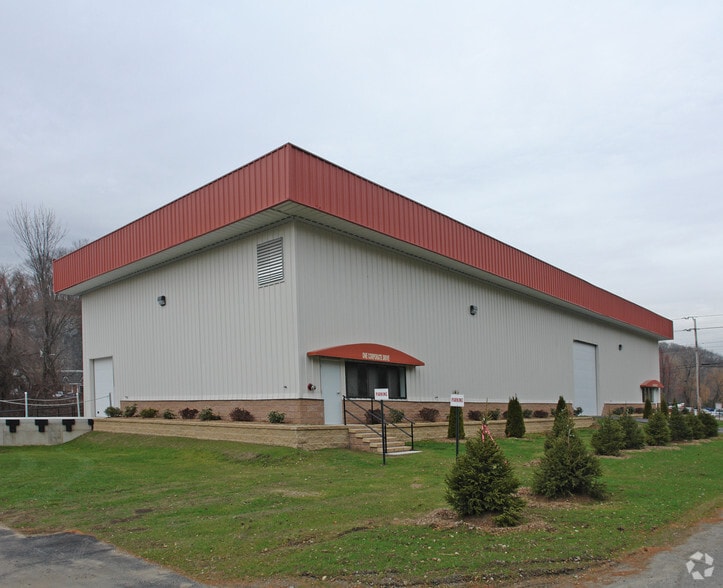 1 Corporate Dr, Peekskill, NY for lease - Building Photo - Image 2 of 5