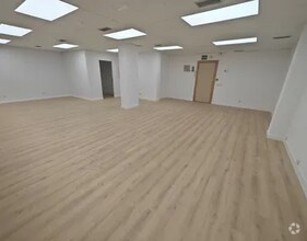Calle Puerto de los Leones, 1, Majadahonda, Madrid for lease Interior Photo- Image 2 of 2
