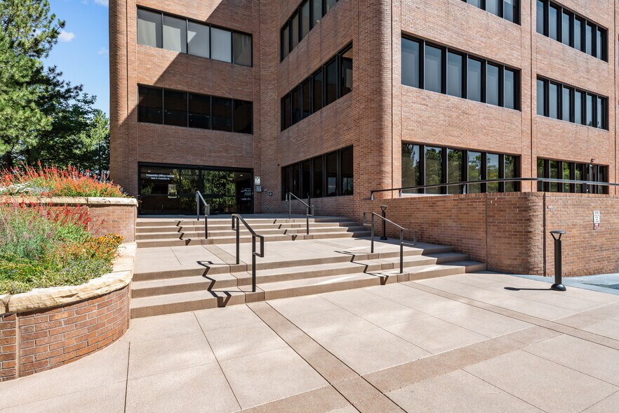 5655 S Yosemite St, Greenwood Village, CO à louer - Photo du bâtiment - Image 3 de 13