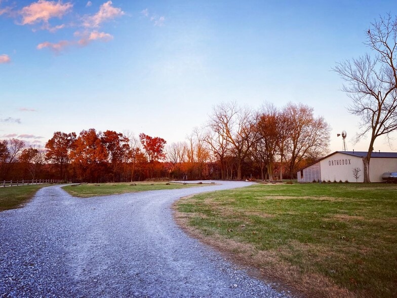 15656 Ball Rd, Elkins, AR à vendre - Photo du bâtiment - Image 3 de 38
