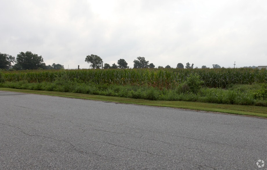 400 E Washington St, La Grange, NC for sale - Primary Photo - Image 1 of 1