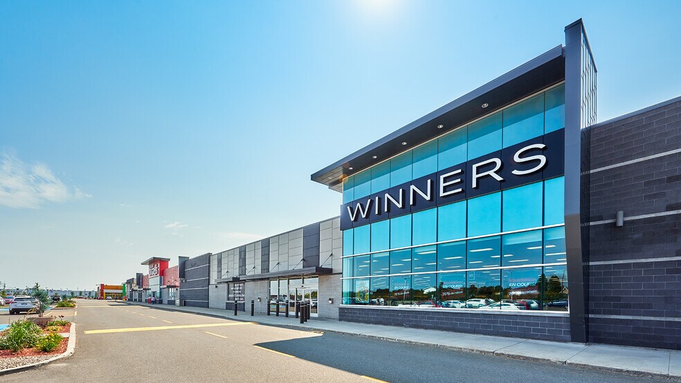 4605 Boul de l'Auvergne, Québec, QC à louer - Photo du bâtiment - Image 2 de 7