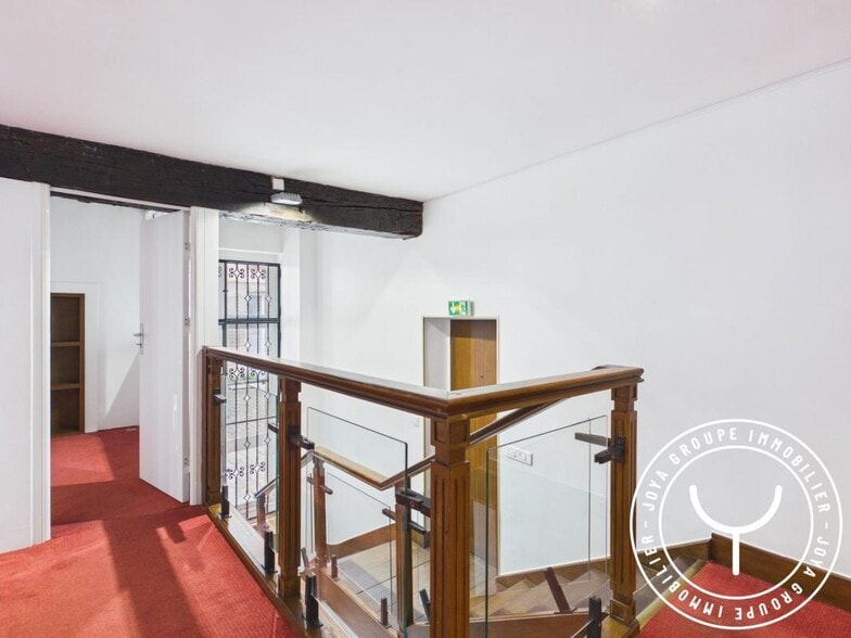 Office in Paris for lease - Interior Photo - Image 3 of 7