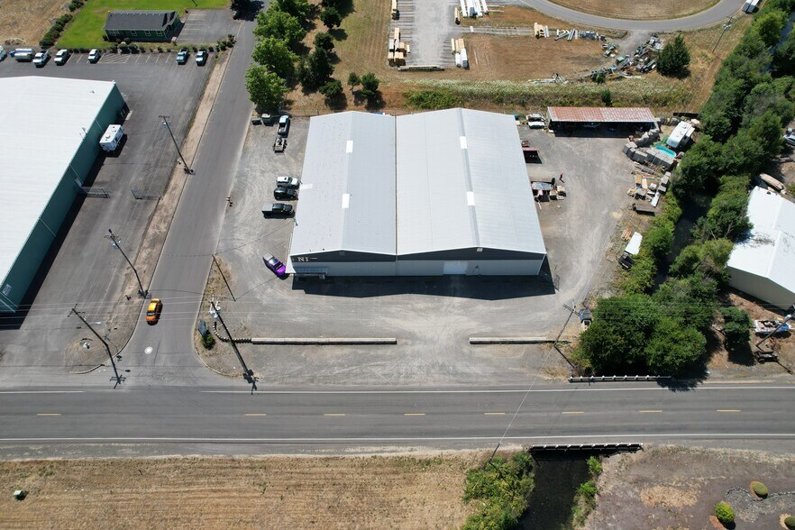 893 Wilco Rd, Stayton, OR à vendre - Photo du bâtiment - Image 3 de 28