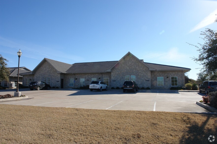 134 El Chico Trl, Willow Park, TX for lease - Building Photo - Image 3 of 4