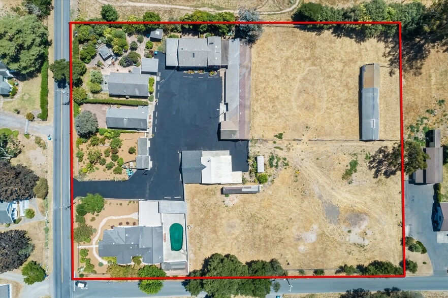720-724 Liberty Petaluma CA 94952-1014 rd, Petaluma, CA for sale - Building Photo - Image 3 of 49