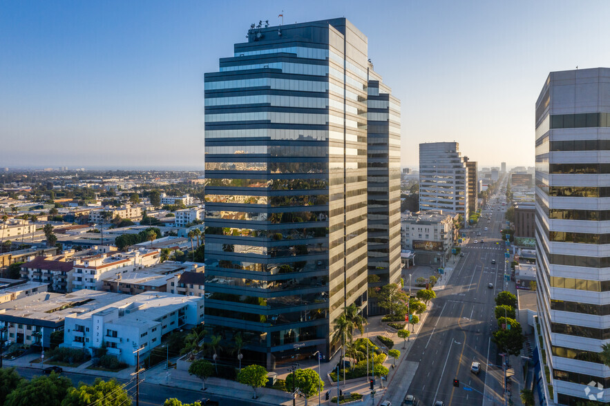 12100 Wilshire Blvd, Los Angeles, CA à louer - Photo du b timent - Image 2 de 16