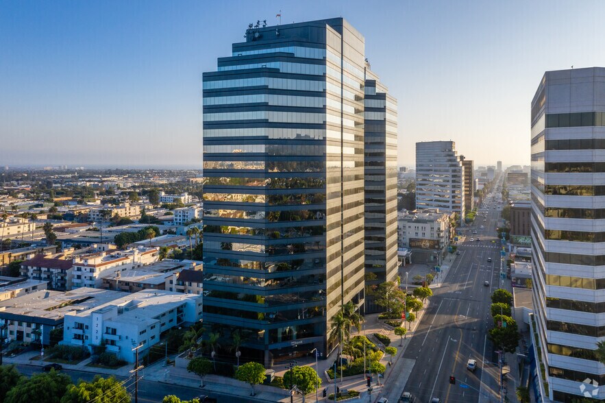 12100 wilshire Blvd, Los Angeles, CA à louer - Photo principale - Image 1 de 13