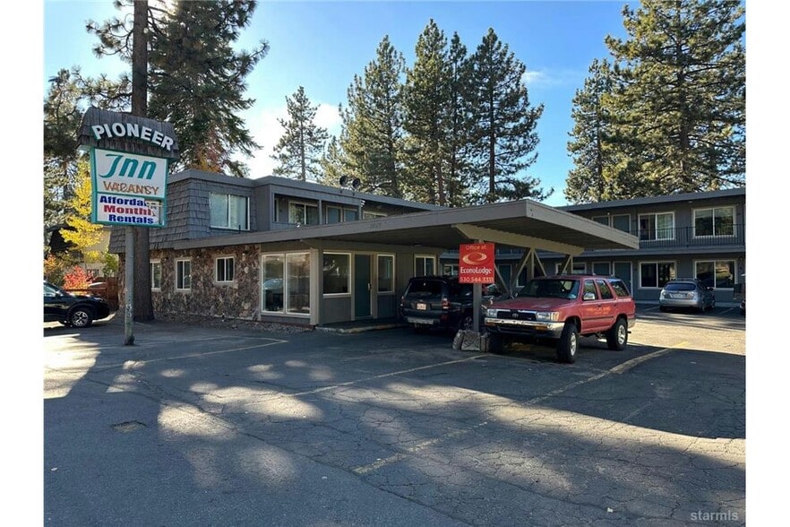 3863 Pioneer Trl, South Lake Tahoe, CA à vendre - Photo du bâtiment - Image 1 de 1