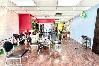 901-955 W Wise Rd, Schaumburg, IL à louer Photo intérieure- Image 2 de 3