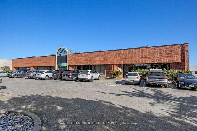 Plus de détails pour 25 Valleywood Dr, Markham, ON - Local d'activités, Industriel à louer