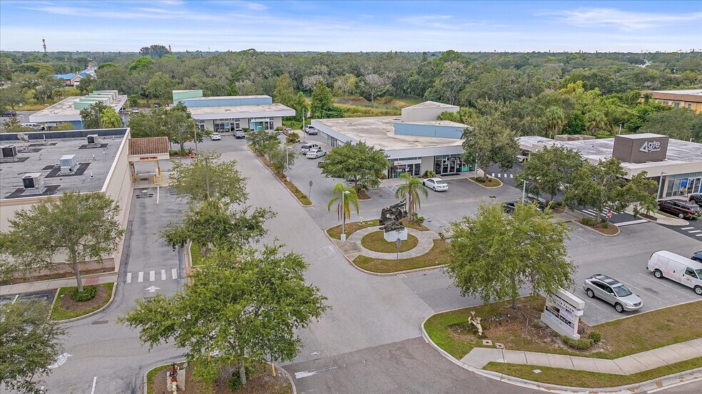 15 S Beneva Rd, Sarasota, FL à louer - Photo du bâtiment - Image 1 de 20