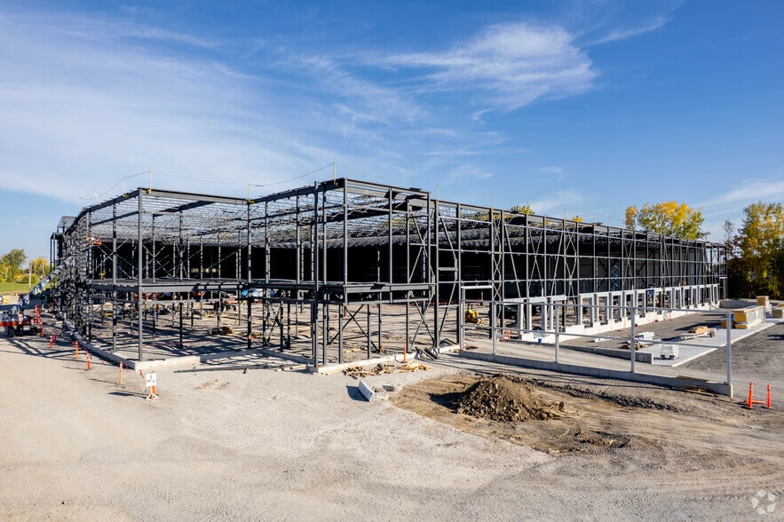 260 Rue Jacques, Laval, QC for lease - Primary Photo - Image 1 of 3