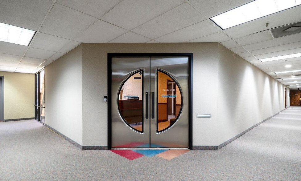 456 Fulton St, Peoria, IL for sale - Building Photo - Image 2 of 24