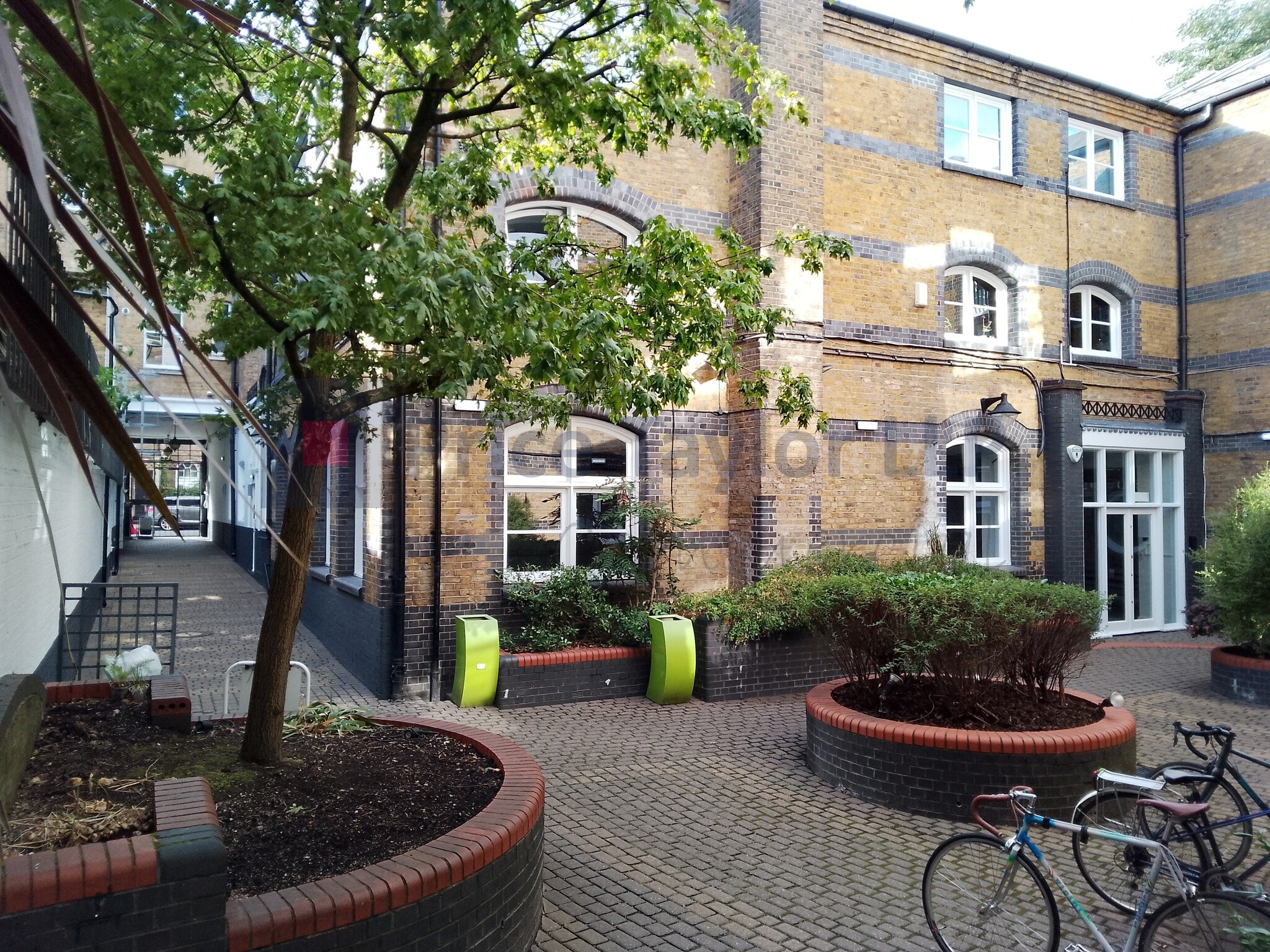 142-144 Liverpool Rd, London for lease Building Photo- Image 1 of 15