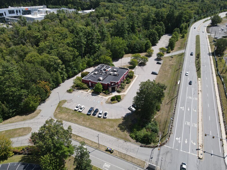 15 Middlesex Tpke, Billerica, MA à louer - Photo du bâtiment - Image 3 de 18