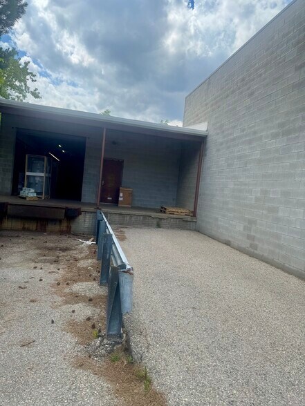 1834 Bagwell St, Flint, MI à louer - Photo du bâtiment - Image 2 de 14