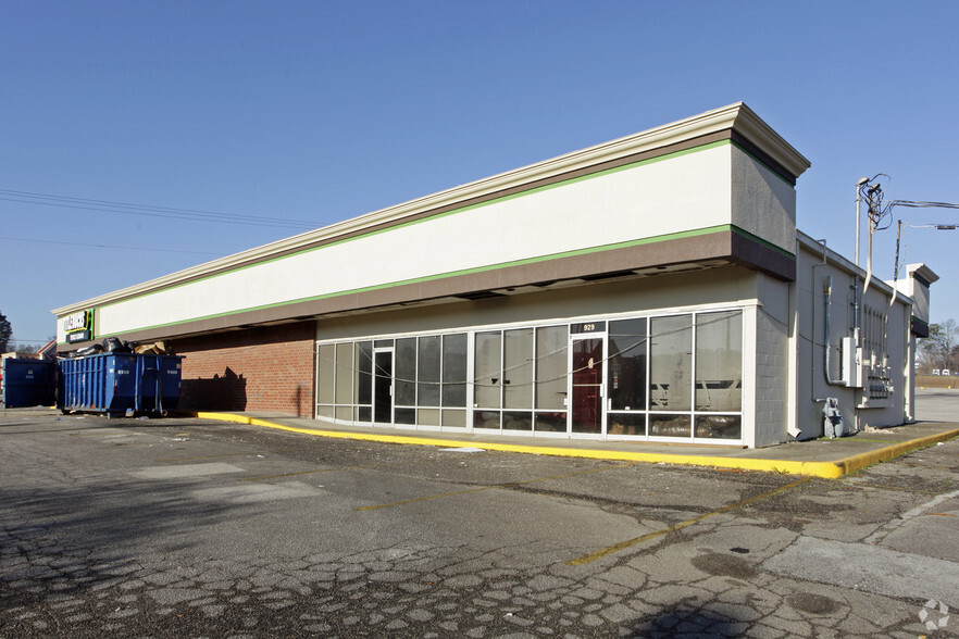 929-939 Forestdale Blvd, Birmingham, AL for lease - Building Photo - Image 2 of 2