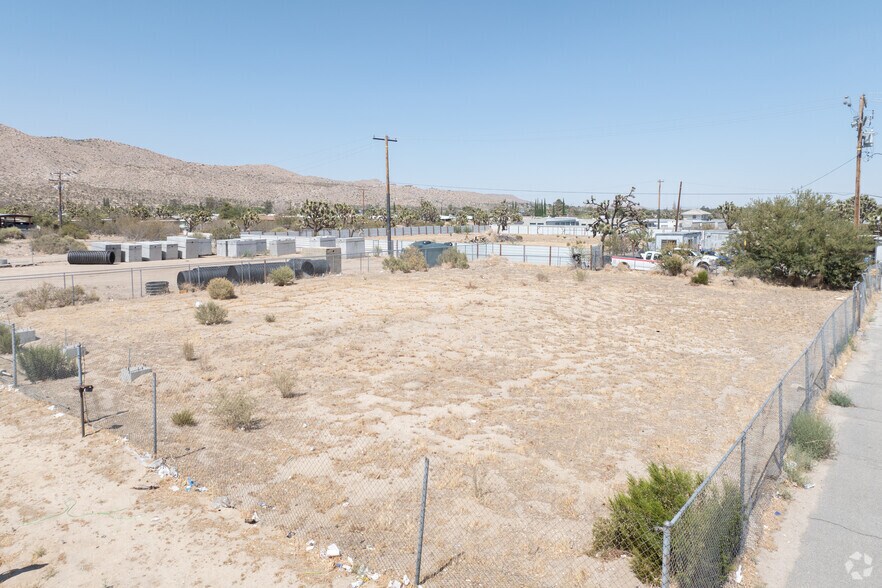 7243 Mohawk Trl, Yucca Valley, CA à vendre - Photo principale - Image 1 de 4