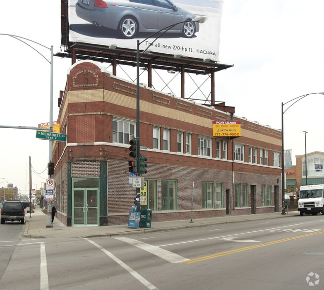 3200-3220 N Milwaukee Ave, Chicago, IL for lease - Building Photo - Image 1 of 15