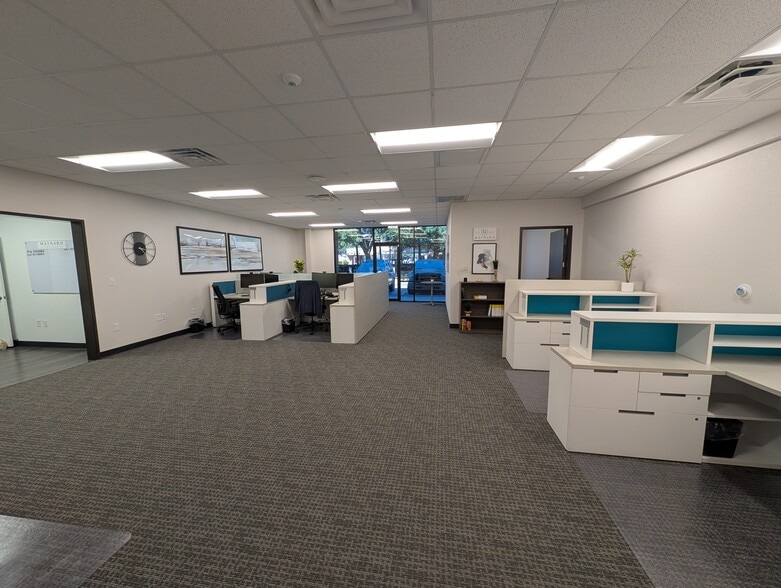 1101 Wooded Acres Dr, Waco, TX for lease - Building Photo - Image 1 of 6