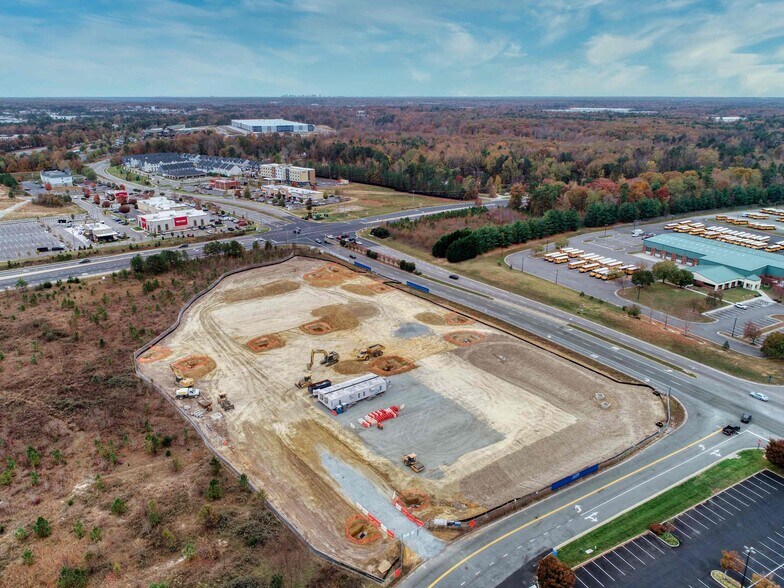 Lewistown Road and Lakeridge Parkway Pky, Ashland, VA à vendre - Photo du bâtiment - Image 3 de 16