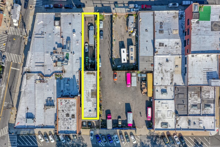 279 Frost St, Brooklyn, NY à louer - Photo du bâtiment - Image 3 de 28